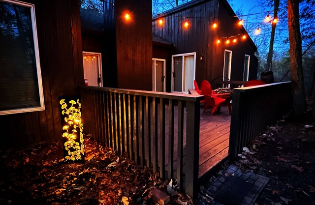Black Bear Lodge: Cozy Cabin, NEW Noon Check-in
