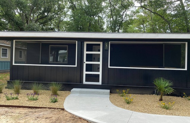 Black Pearl Bungalow