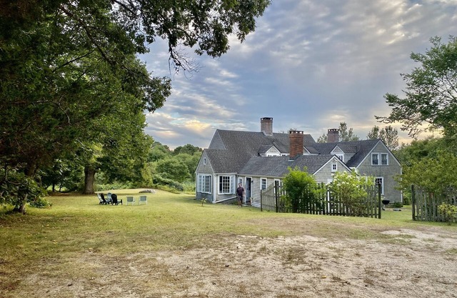Blissful paradise on 11 acres with lovely views, private beach and tennis court