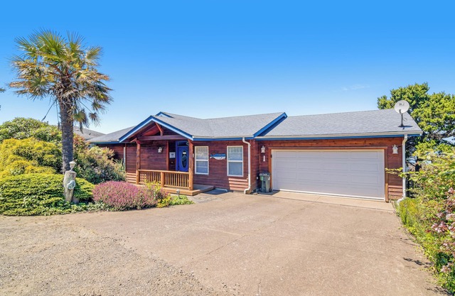 Blowhole Bungalow - Comfortable Yachats Home