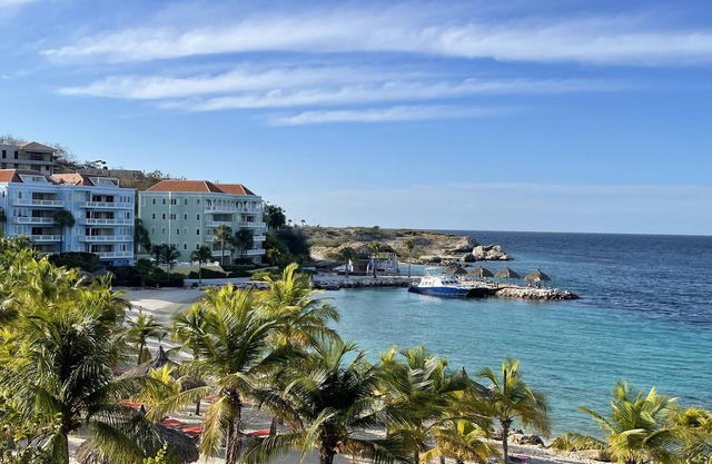 Blue Bay Blue Emerald The Ocean Beachfront Apartment On the 3rd Floor