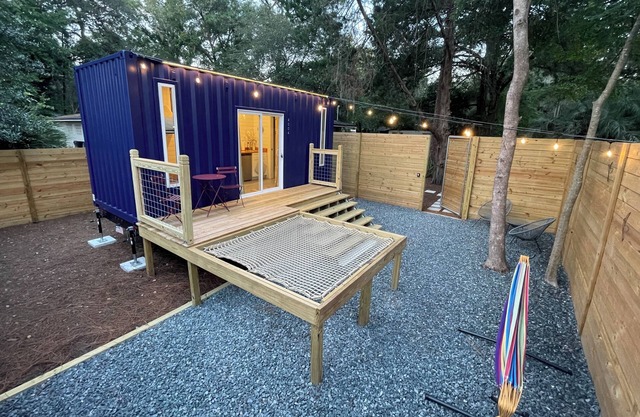 Blue Gator Container, 2 miles from UF!