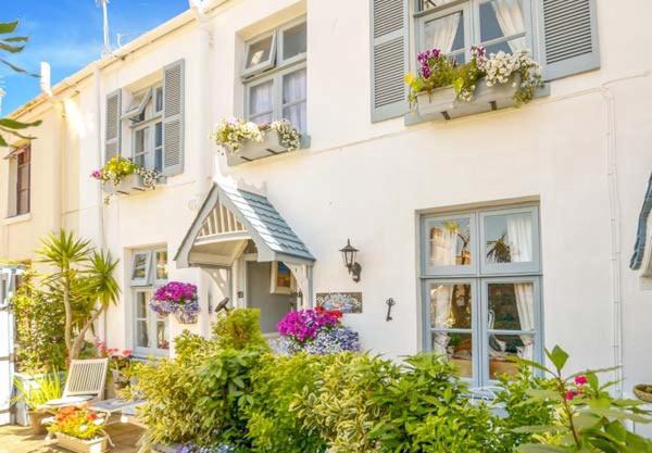 Blue Harbour Cottage