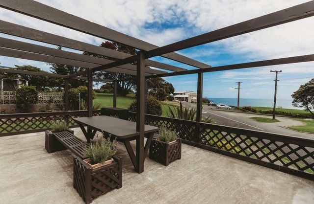 Blue Haven on Waterfront, New Plymouth