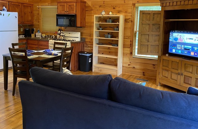 Blue Jay Cabin