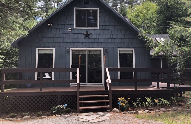 Blue Loon Retreat-Near Gore Mountain-Cozy Home