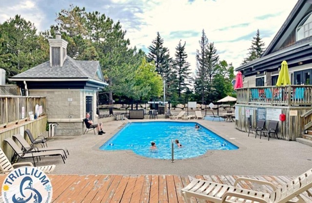 Blue Mountain Suites