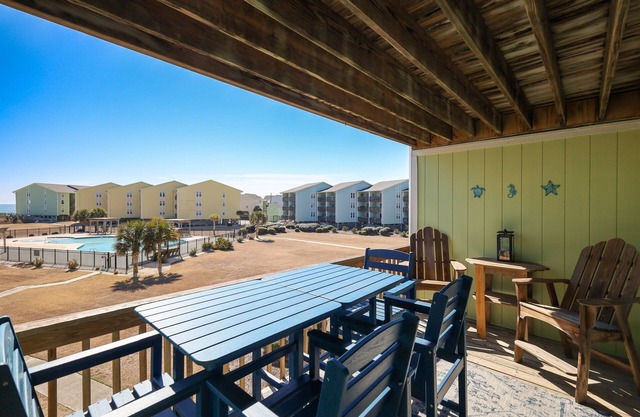Blue Oar- Beach, Pool, and Sun in Surf City!