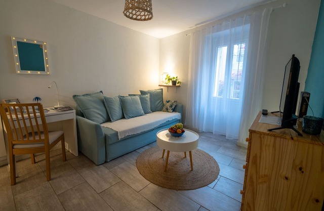 Blue Palm Apartment