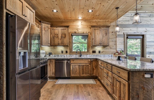 Blue Ridge Aska Lodge