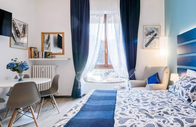 Blue romantic cozy studio in Milan city