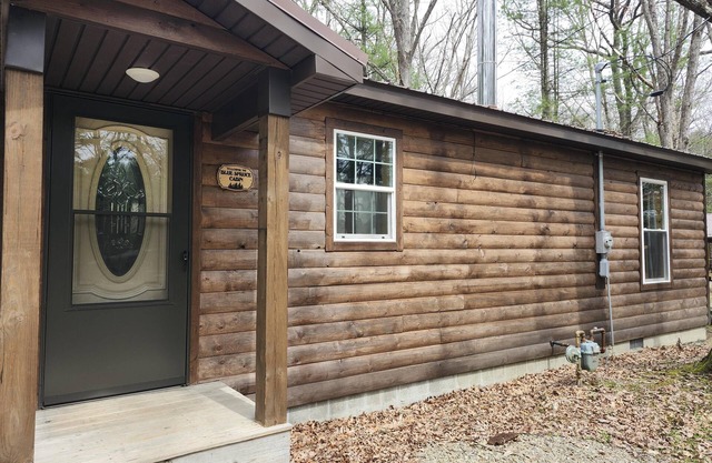 Blue Spruce Cabin Getaway