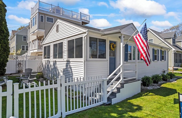 Blueberry Pines Cottage in York Beach, Maine