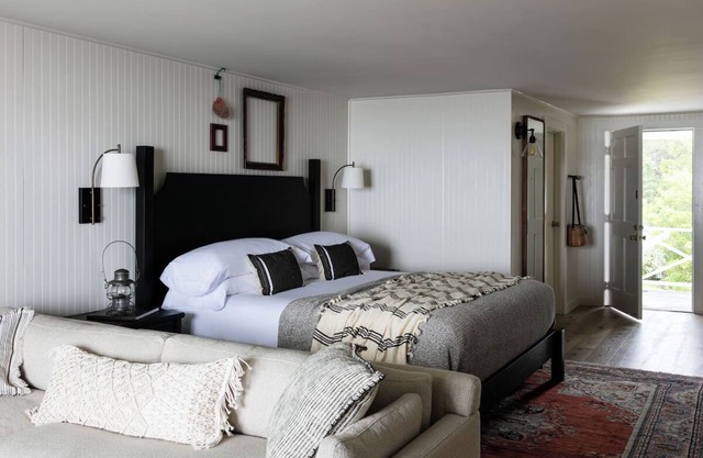 Bluebird Ocean Point | Sea Kist Oceanfront Cottage | Near Grimes Cove Beach
