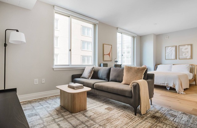 Blueground | Foggy Bottom studio apartment