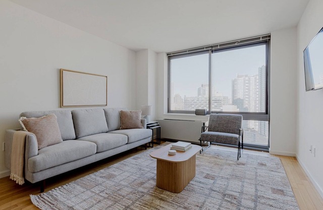 Blueground | Long Island City 1bd apartment