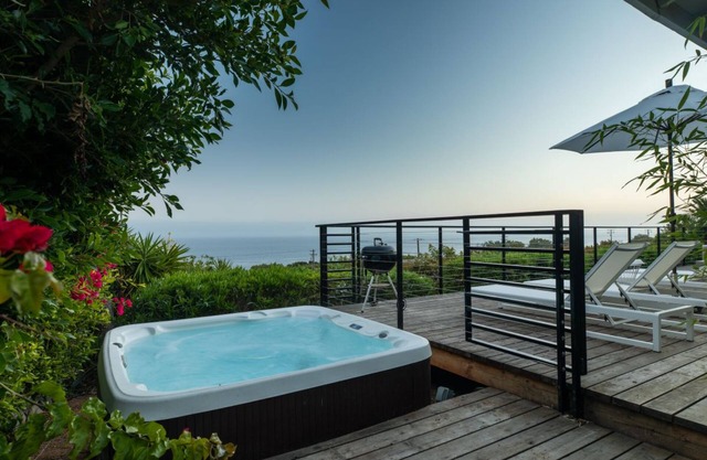 Bluff by AvantStay | Gorgeous Malibu Getaway w/Hot Tub & Spectacular Ocean Views