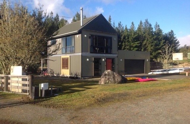 BLYTH BACH. Iveagh Bay