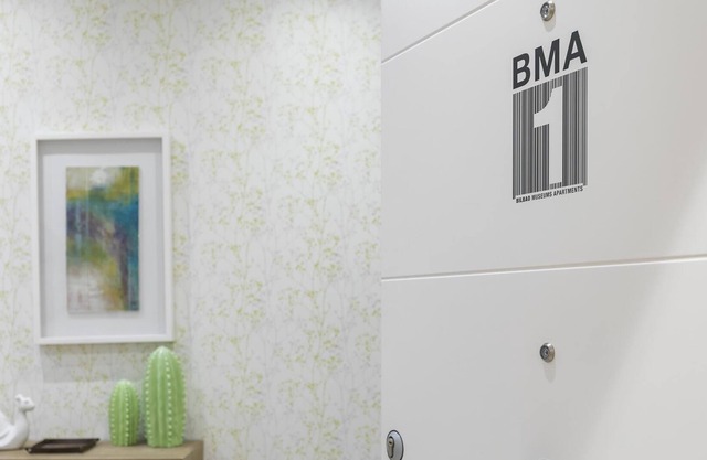 BMA1 by Forever Rentals. Accessible 1bedroom apartment. Air conditioning. Wifi