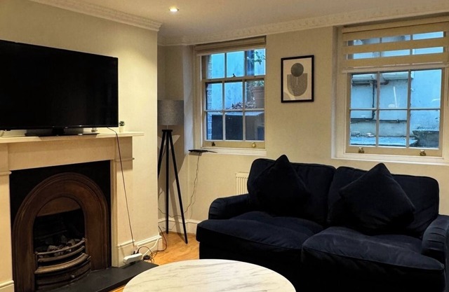 BnBNook - 2BR with Patio - Westminster and Big Ben