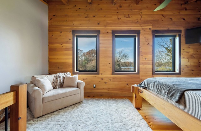 Bo's Hideaway: Waterfront Retreat near Colgate University!