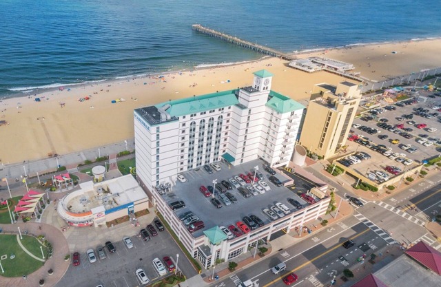Boardwalk Resort & Villas - 1BR/1BA - Oceanfront!