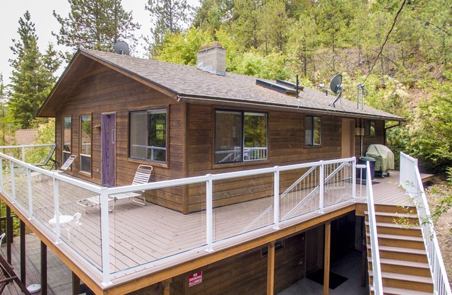 BOATDOCK W/2 SLIPS,WATER TRAMPOLINE, FLOATING ISLAND,SHUFFLEBOARD,GAMEROOM