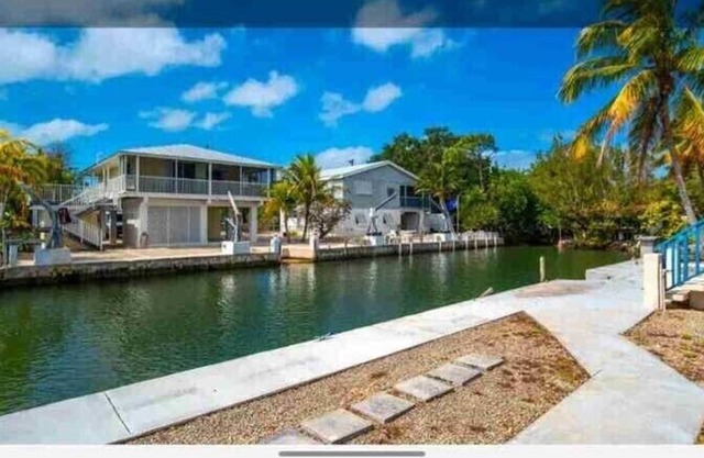 Boater’s Dream House 3 bedroom 2 bath with 200’ of Dock Space
