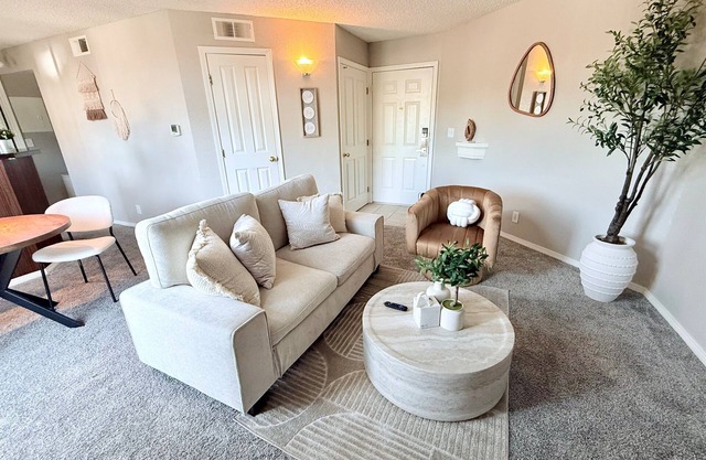 Bohemian Bliss | 2BR Retreat Near Denver w/Pool & Balcony