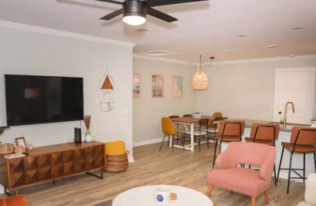 Boho Beach Bungalow 2 BR w/ Ocean Views!