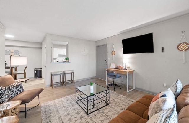 Boho Chic 2bedroom walking distance to the Battery