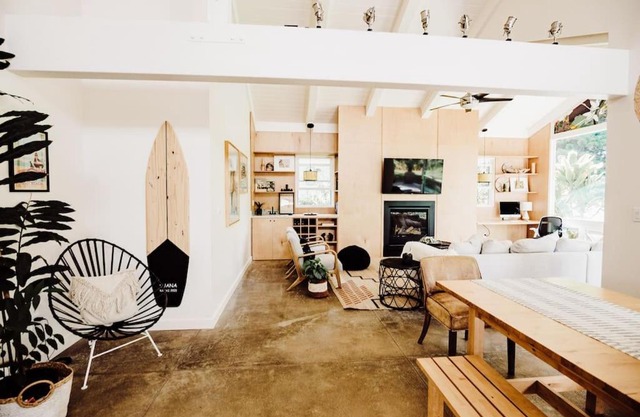 BOHO New Construction: On Golf Course/views/Hot tub AC walk to market and beach