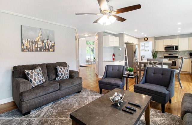 Bolingbrook Rental - Jonathan Way