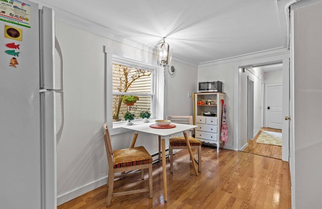 Bond St Flat | 1bd | 1bth | Zen Garden | Central