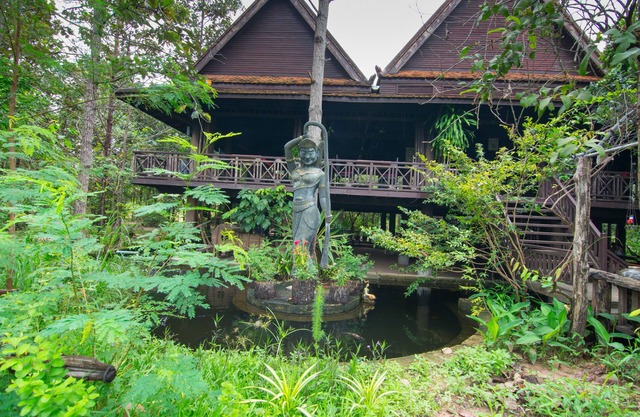 Bong Thom Home Stay