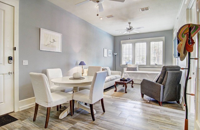 Book 'Beach Zen' and Find Peace & Tranquility@ a Perfect Cinnamon Shore Condo