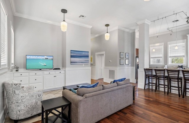 Book Now for a Fall Getaway! 30A Beaches! Seaside Town Square! 2 Adult Bikes!