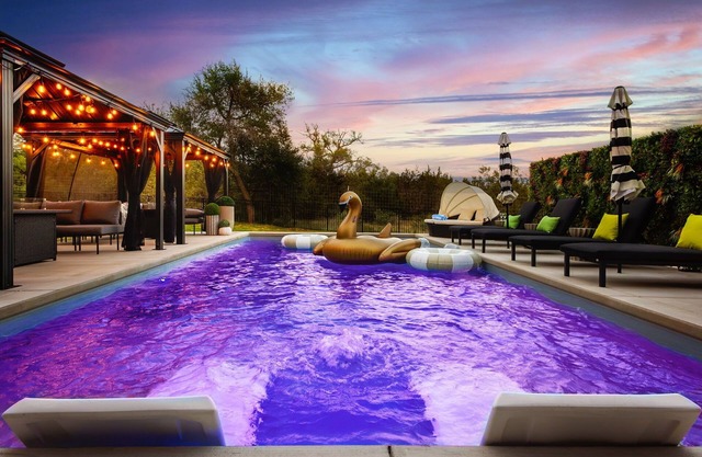 Book Now! Lux 5BR Estate w/Pool Hot Tub Movie