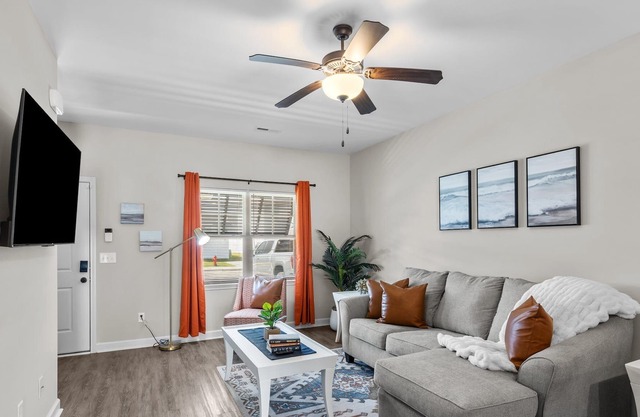 @BoroLife Luxe 2BR 2.5 BA Townhome