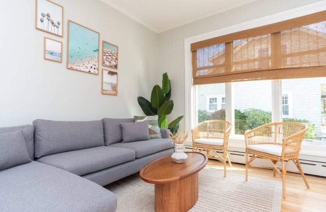 Boston's Beach Home: Pool, 1min to Beach, Pet +