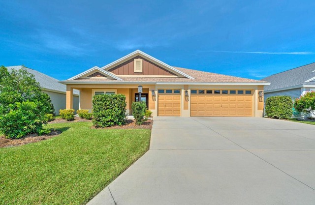 Botner Abode with Lanai Near 52 Golf Courses!