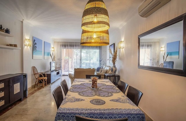 Bougainvillea Retreat, Spacious Terrace & Parking
