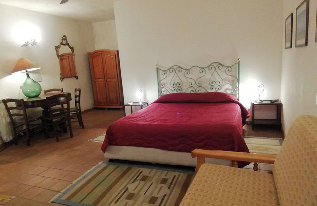 BOUGAINVILLEA ROOM IN B&B CASE ZUCCARO IN SLOPES OF ETNA