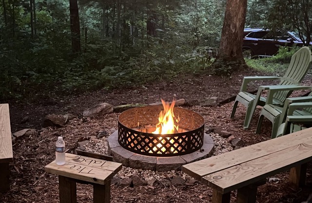 Boulder Mountain Hideaway at Rabun Gap on 8.75acres-firepit & fireplace