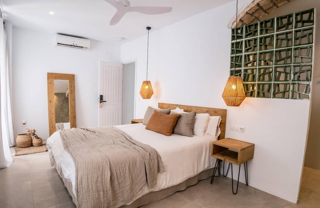 Boutique Guesthouse By La Judería de Vejer | Salina Deluxe with balcony Room
