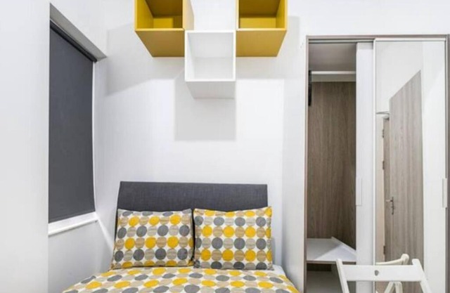 Boutique Modern Hotel Room For Two Near Tube And Bus Stations
