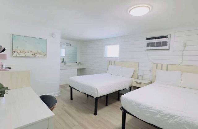 Boutique on the beach, Studio #120 + Pool