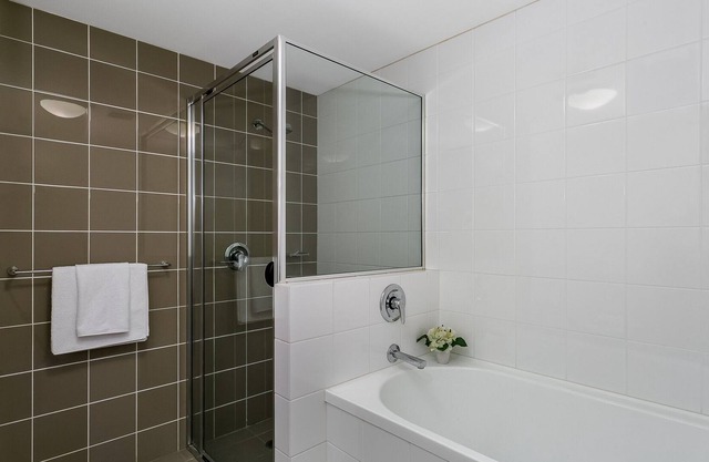 BOW66 - 3 bedroom unit Bowman Street, Pyrmont