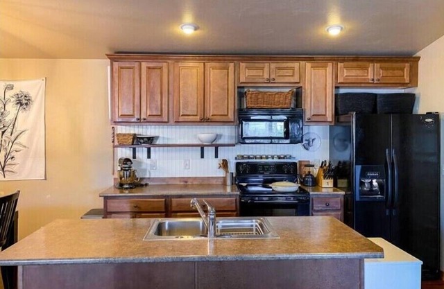 Bozeman Bloom Happy Townhome