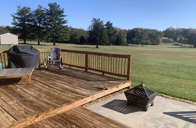 BR# 2-Spacious Bdrm/on golf course/shared Bath & shared House with other renters